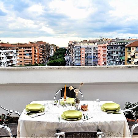 Attico Luminoso Terrazza Metro A Aria Cond Wifi Leilighet Roma Eksteriør bilde